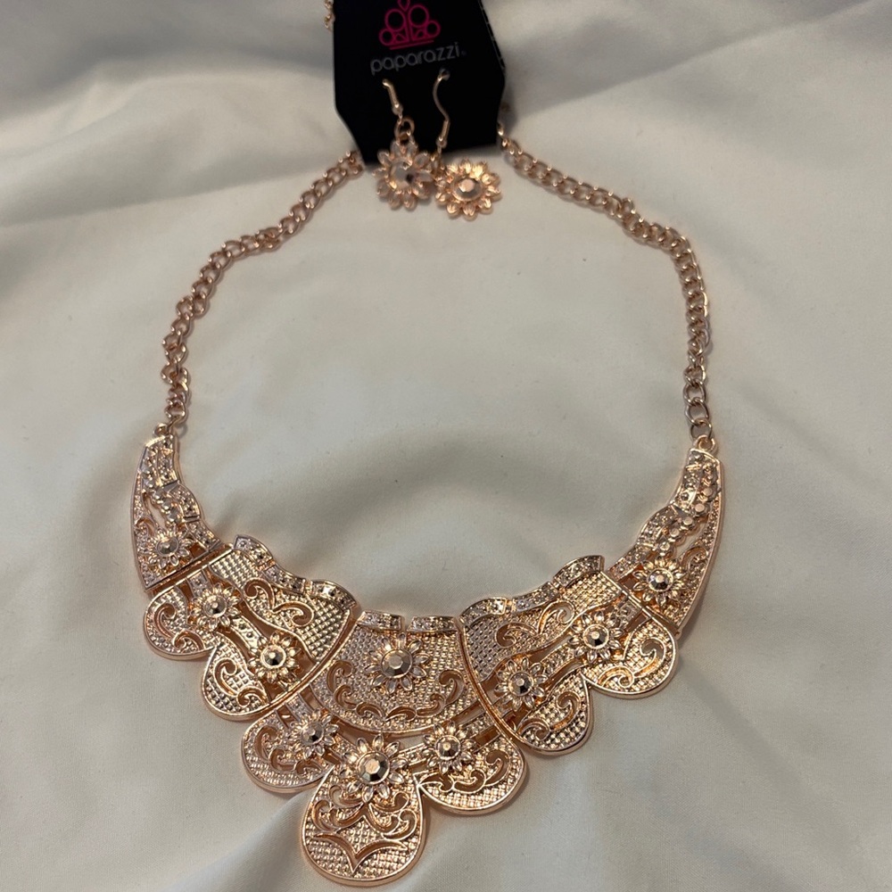 paparazzi Rose Gold Floral Filigree Statement Necklace